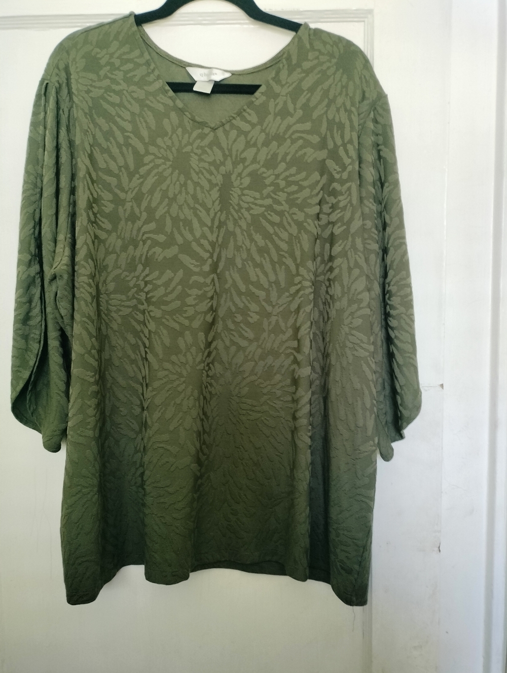 CJ Banks Olive Green Plus Size Peek A Boo Sleeve Tunic with Subtle Pattern 2X